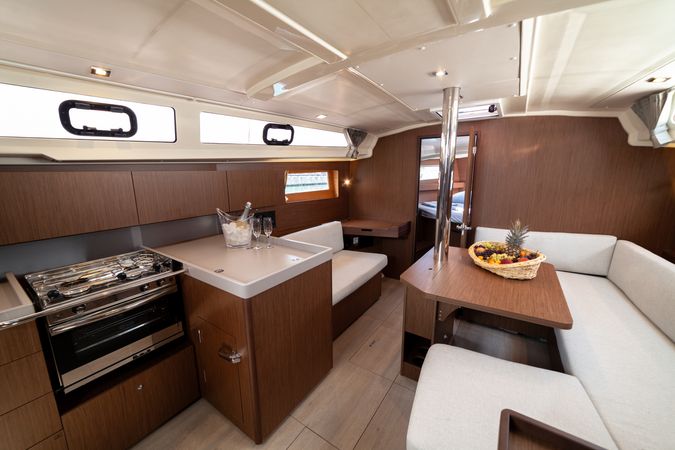 Beneteau Oceanis 41.1 | Sail Orion