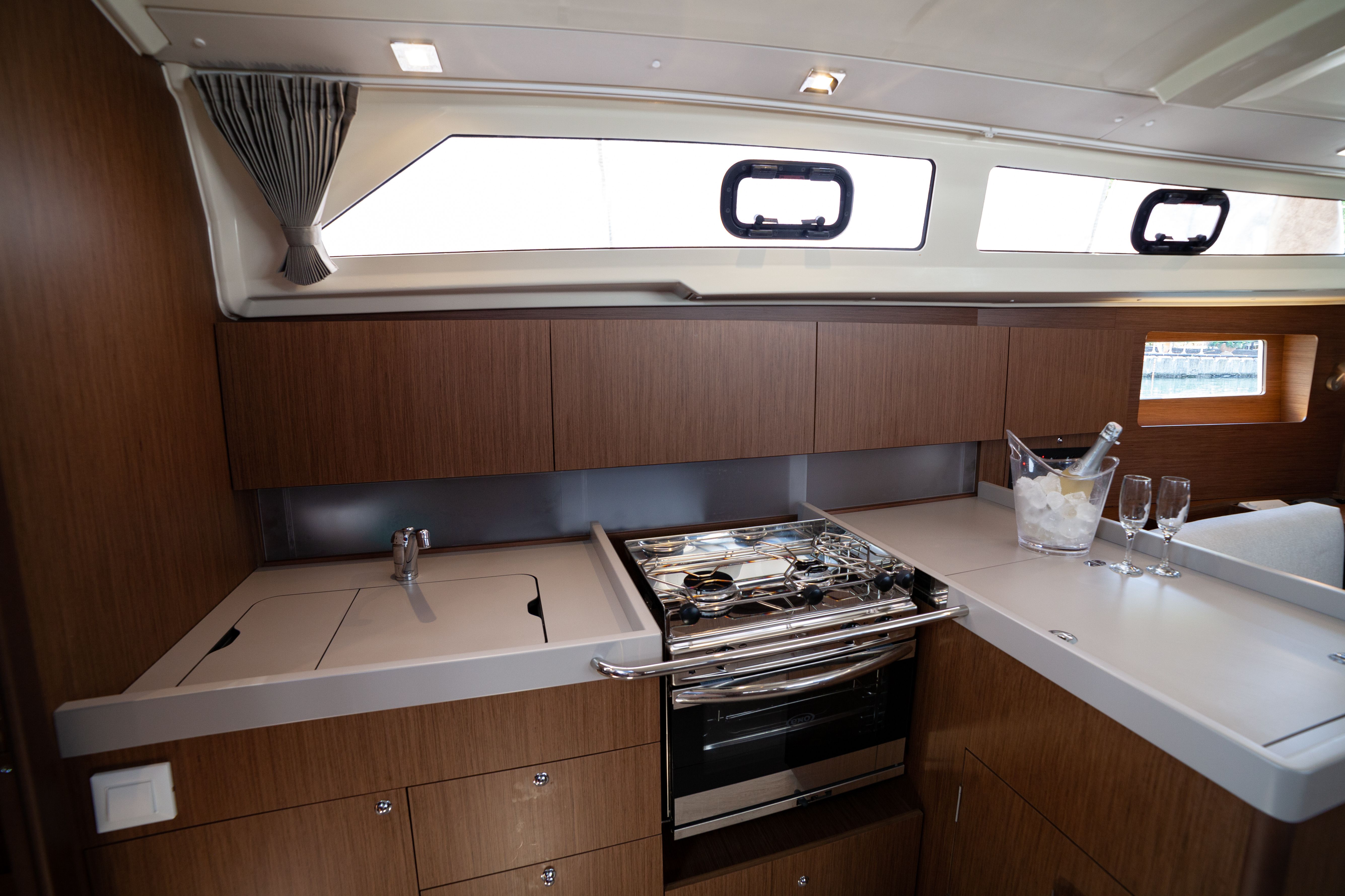Beneteau Oceanis 41.1 | Sail Orion