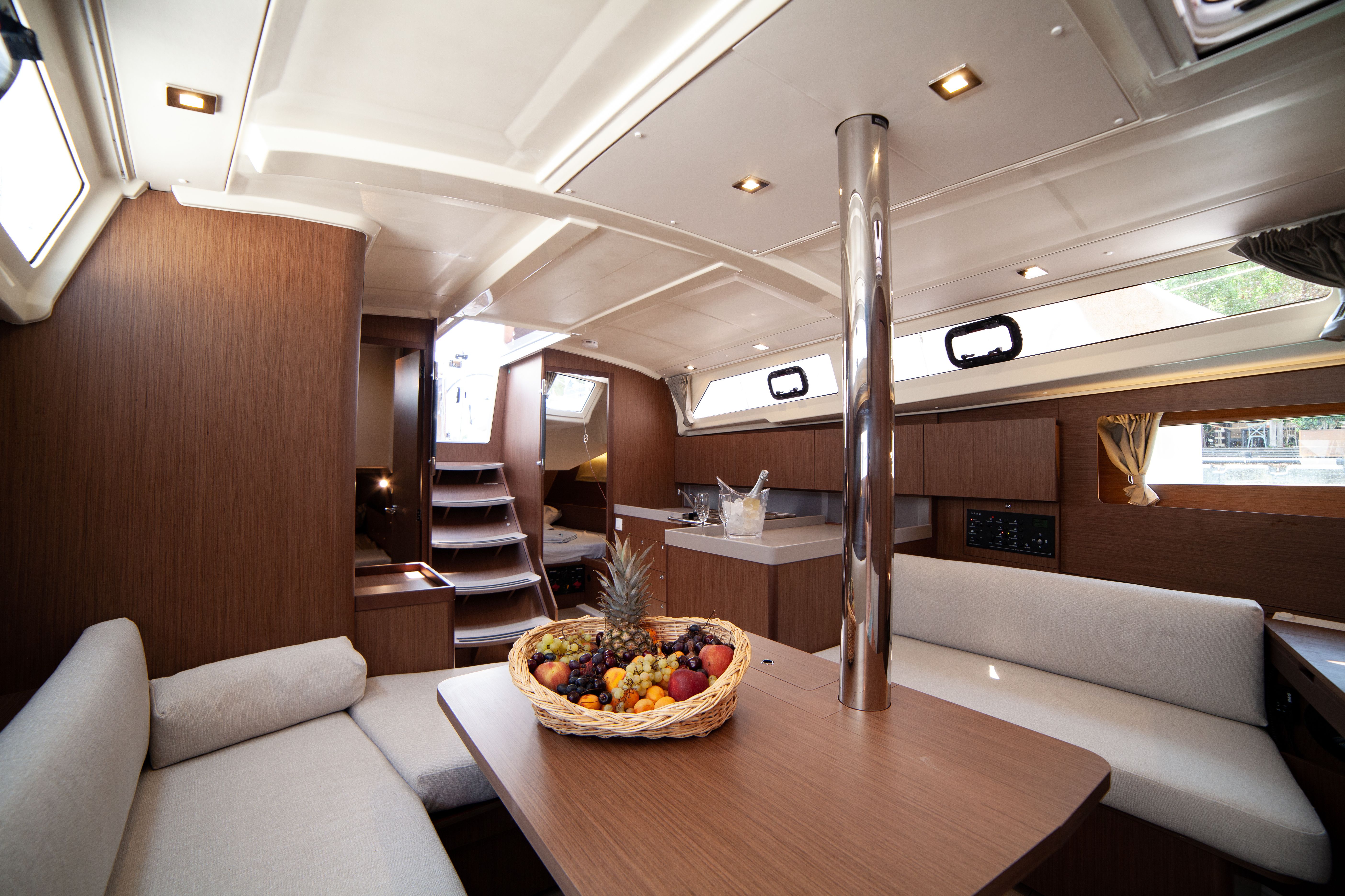 Beneteau Oceanis 41.1 | Sail Orion