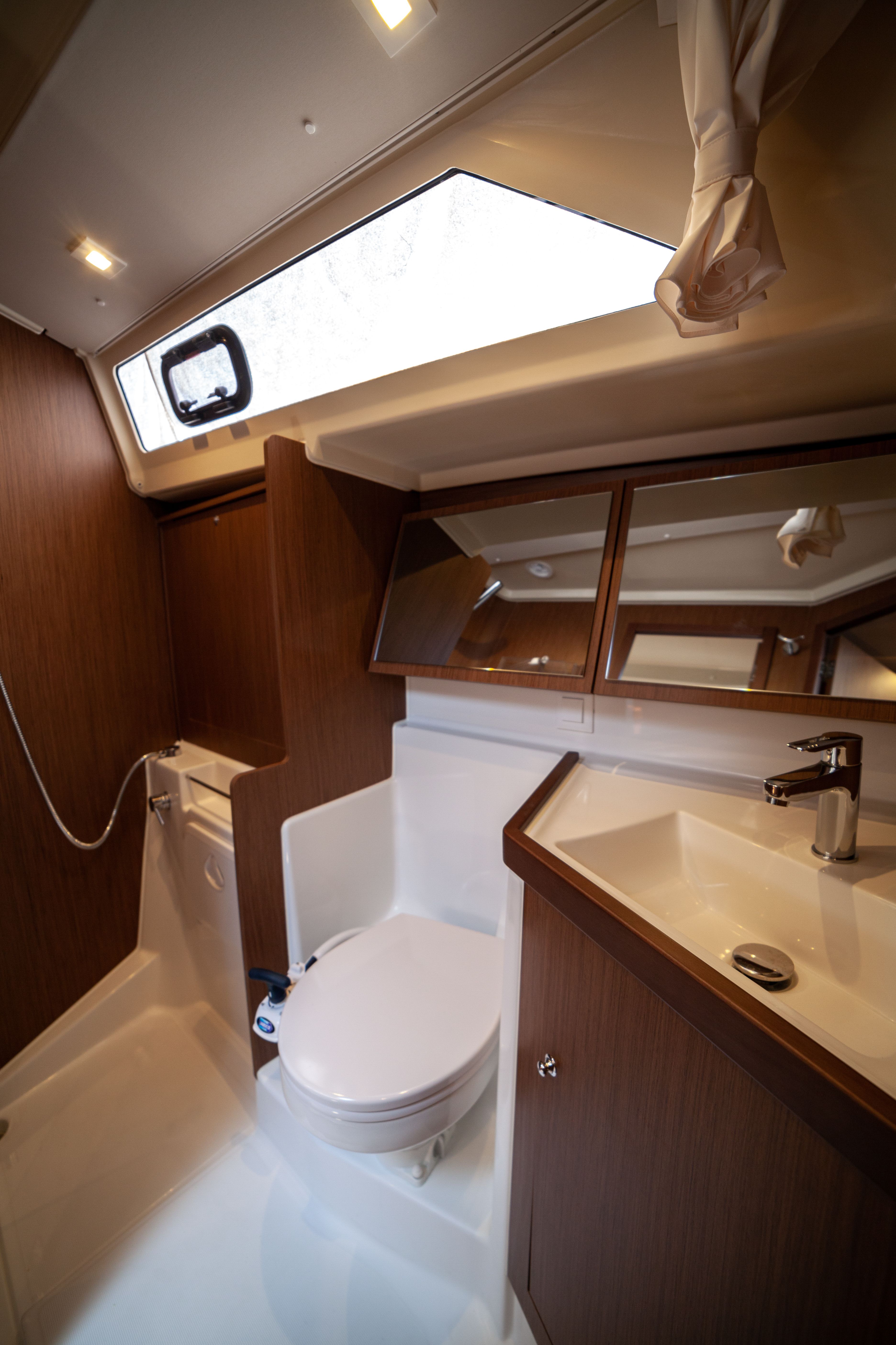 Beneteau Oceanis 41.1 | Sail Orion