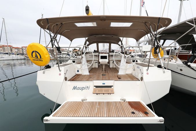 Bavaria C42 | Maupiti