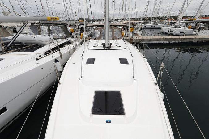 Bavaria C42 | Maupiti