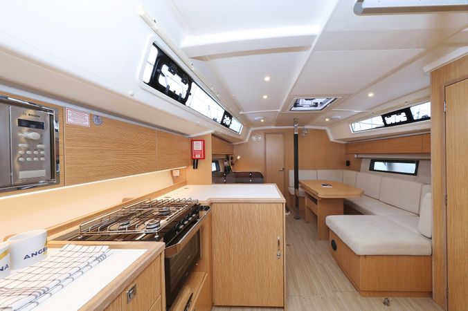 Bavaria C42 | Maupiti