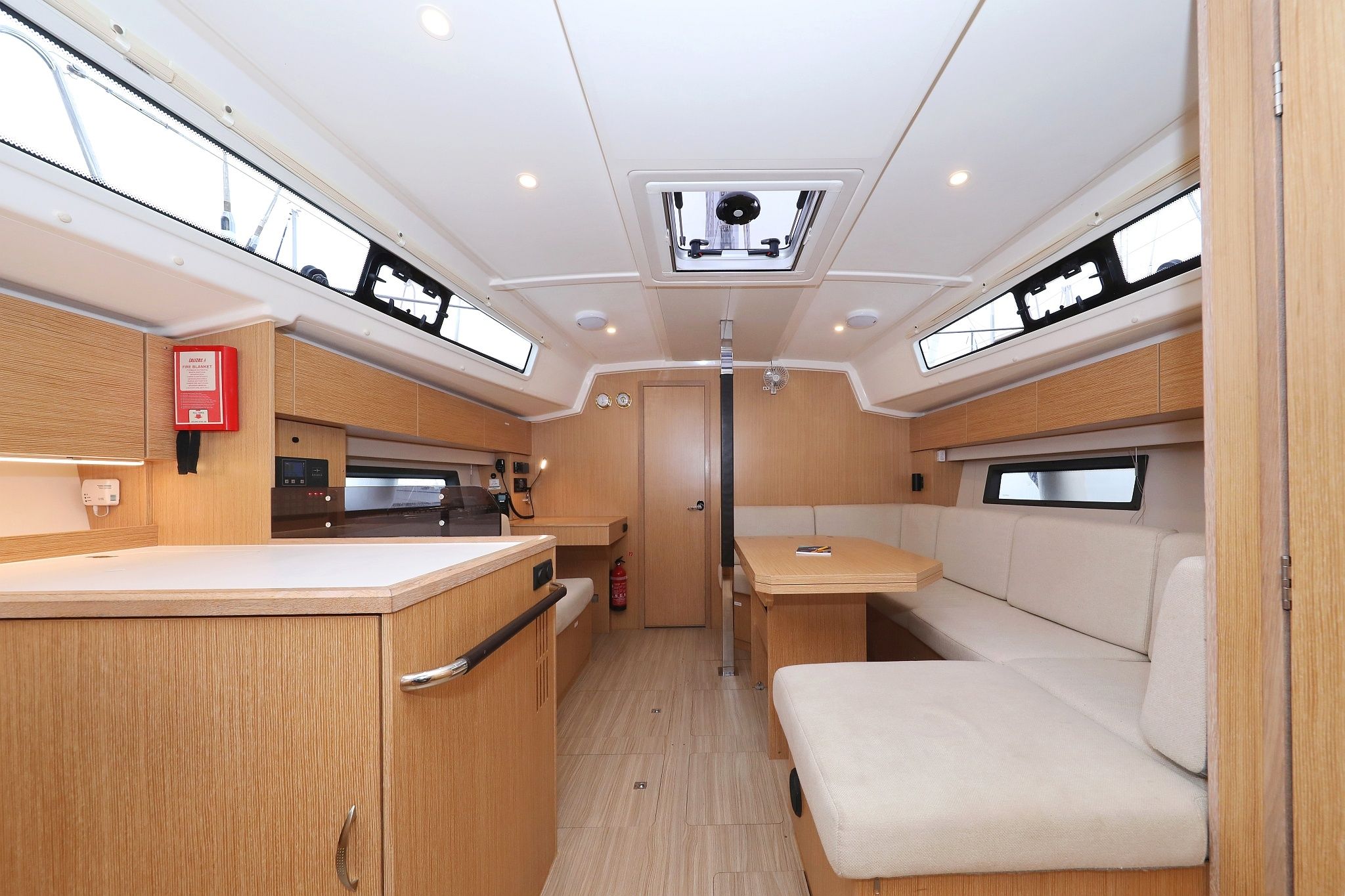 Bavaria C42 | Maupiti