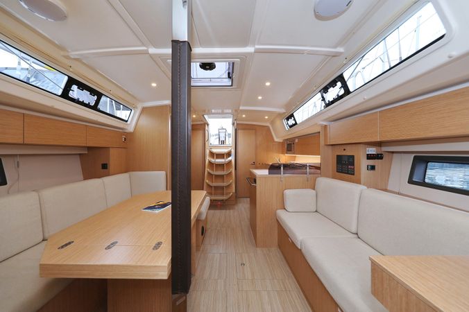 Bavaria C42 | Maupiti