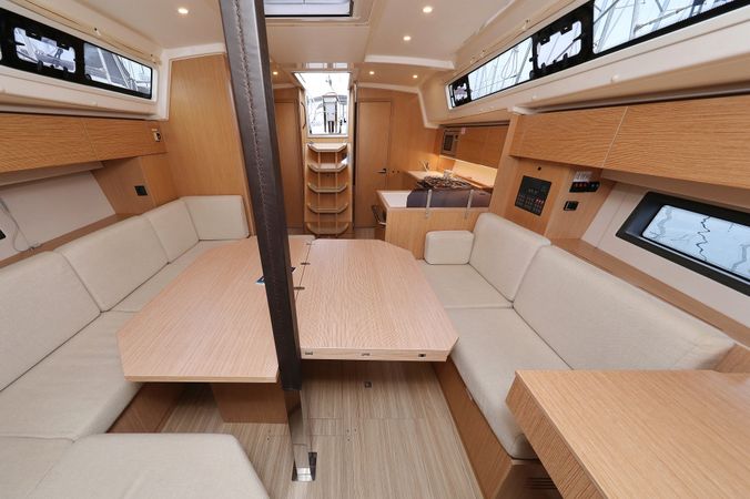 Bavaria C42 | Maupiti
