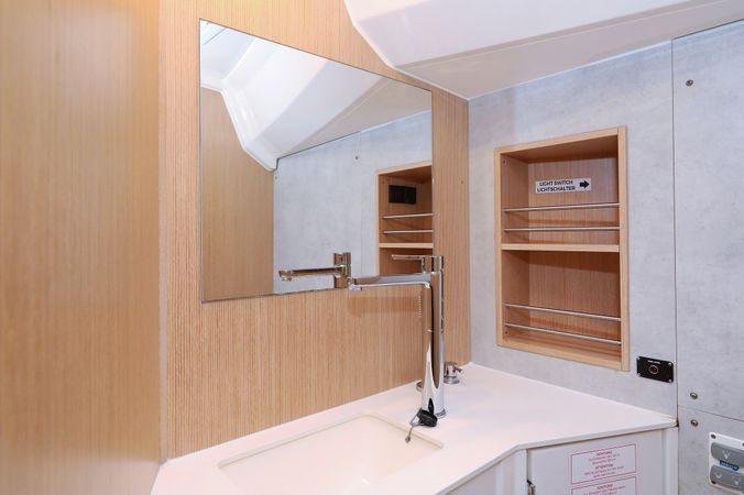 Bavaria C42 | Maupiti