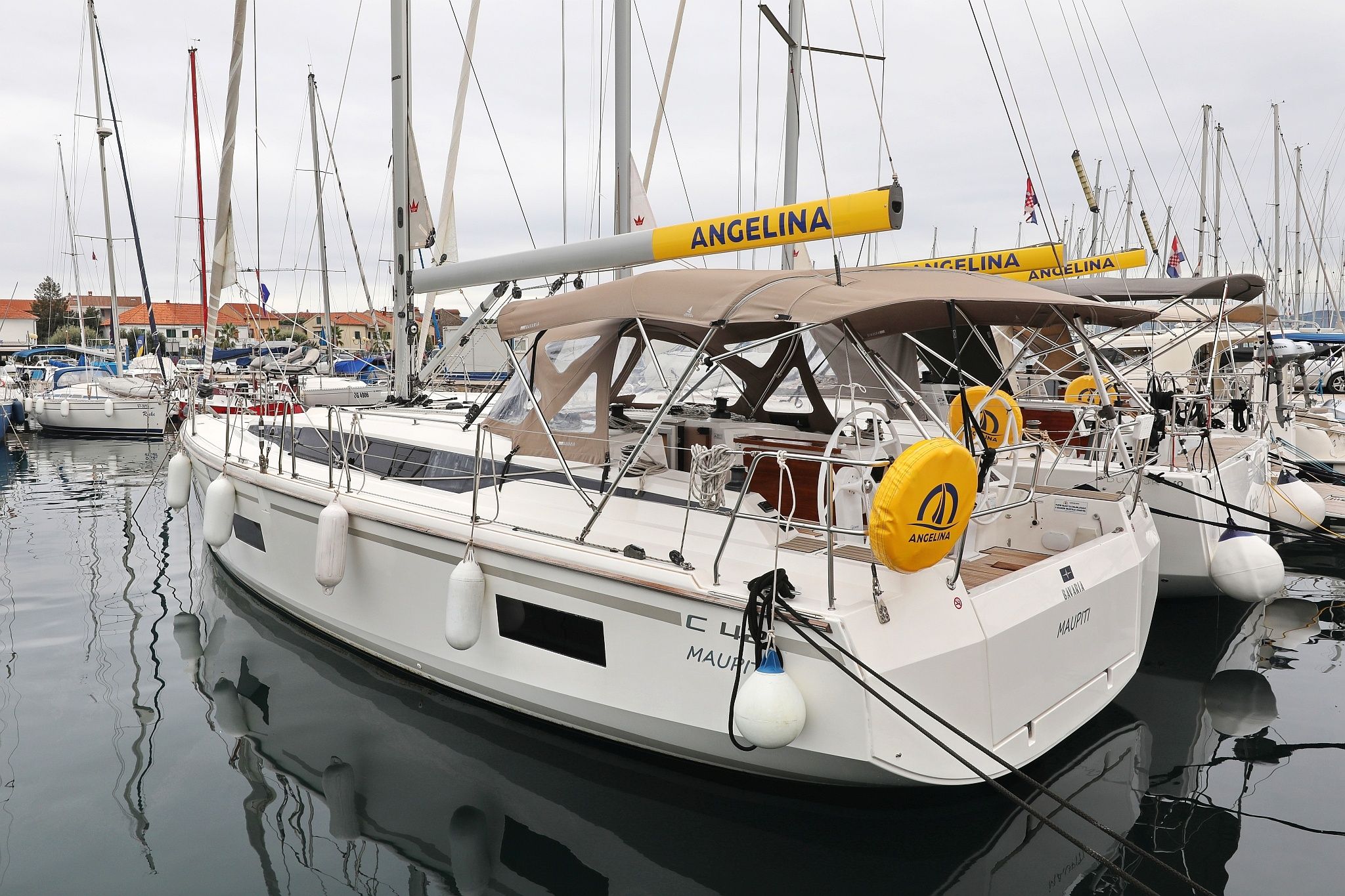 Bavaria C42 | Maupiti