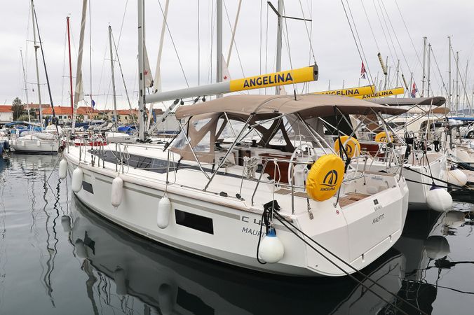 Bavaria C42 | Maupiti