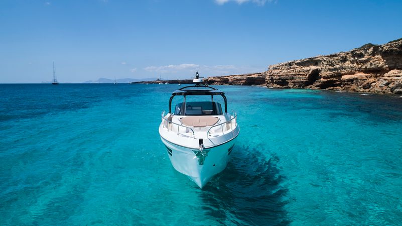 Gulf Craft Oryx 379 | Santa Cruz