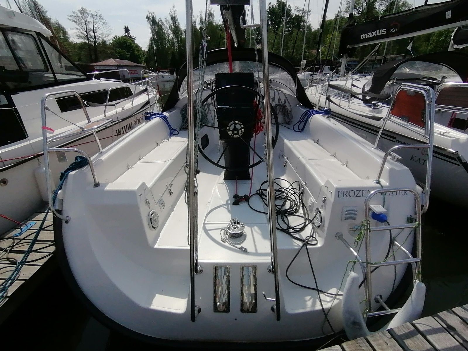Northman Maxus 33.1 | Frozen Water