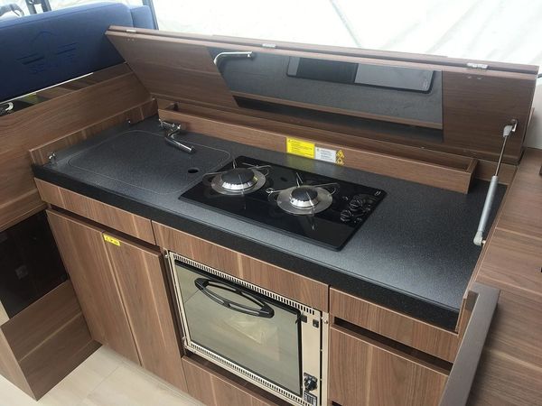 Sealine C390 | Ecstasea