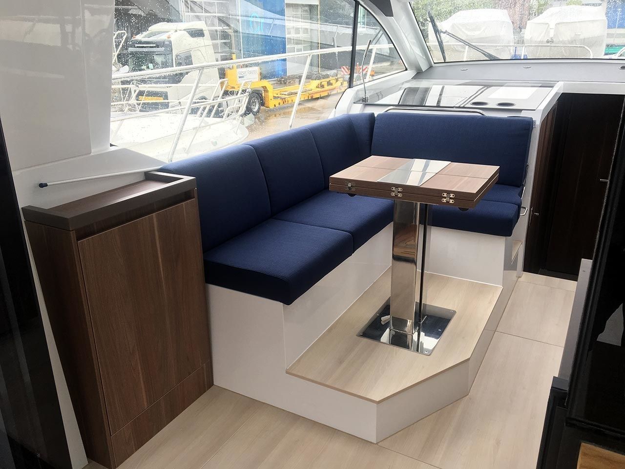 Sealine C390 | Ecstasea