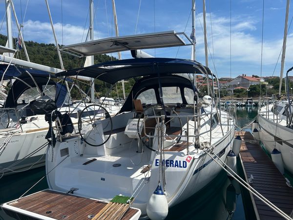 Bavaria Cruiser 37 | Emerald