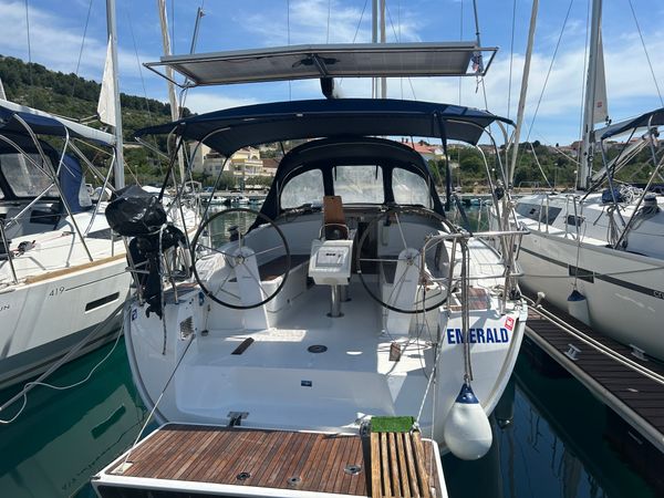 Bavaria Cruiser 37 | Emerald
