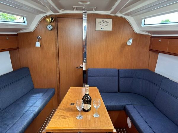Bavaria Cruiser 37 | Emerald