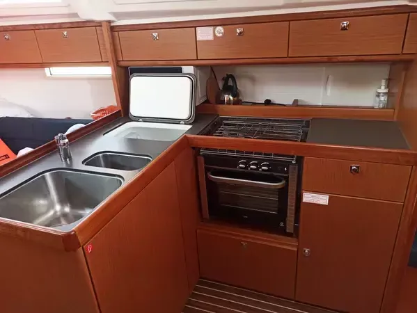 Bavaria Cruiser 37 | Lahor