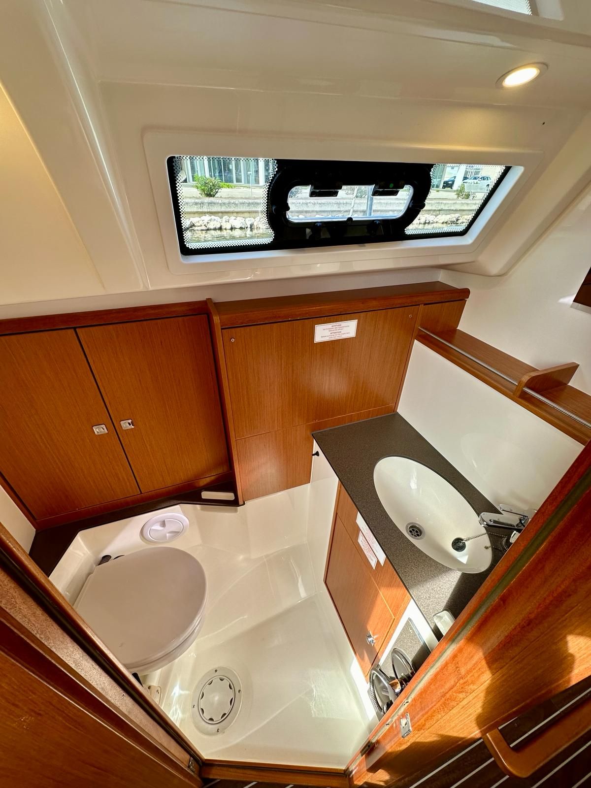 Bavaria Cruiser 37 | Lahor