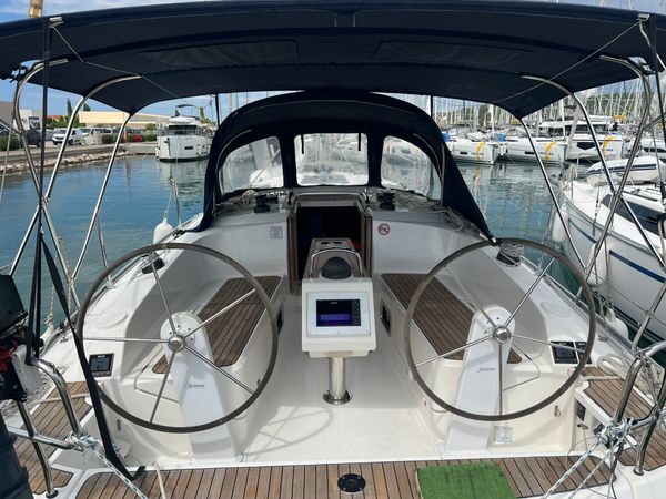 Bavaria Cruiser 37 | Lahor