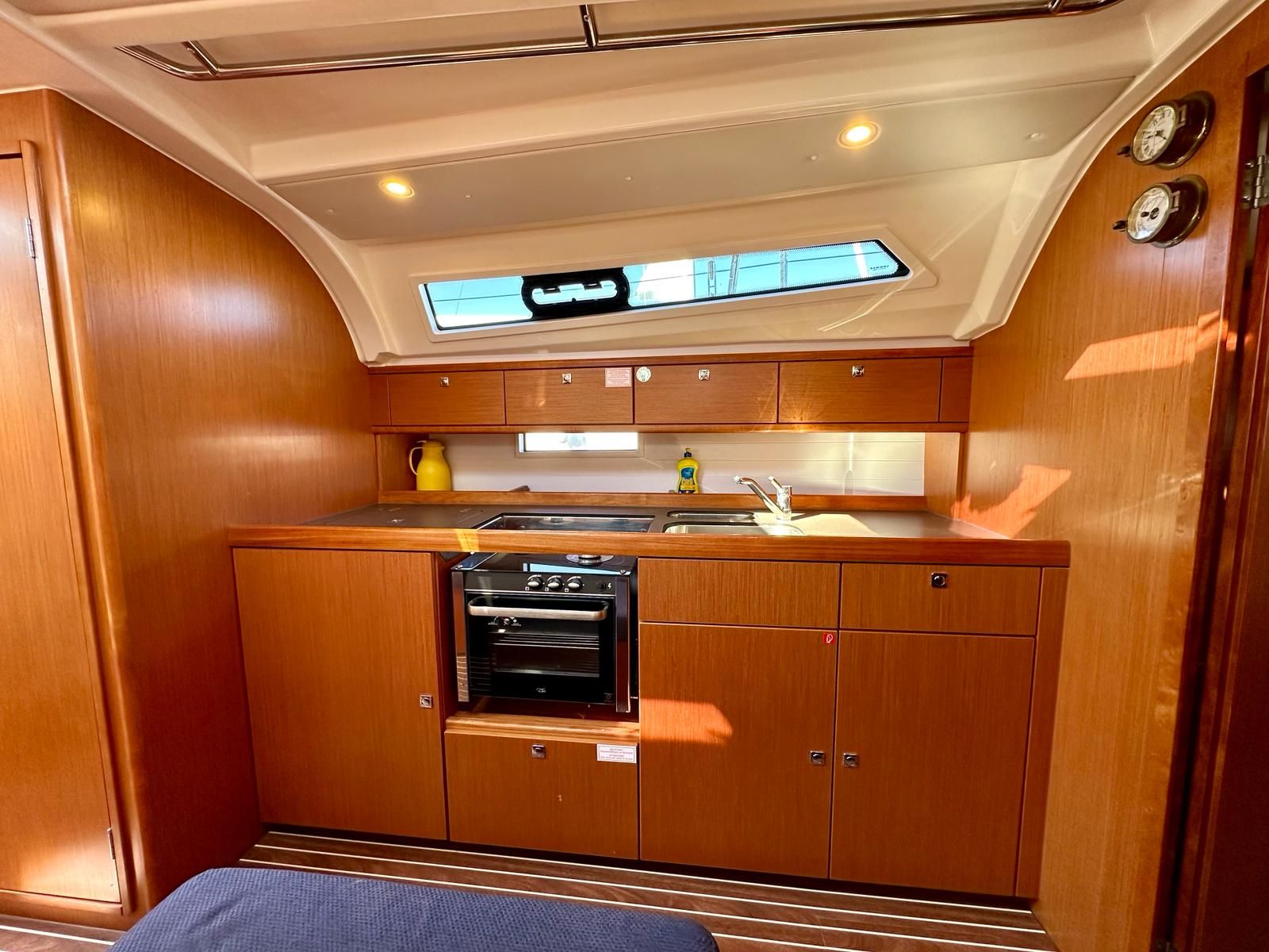 Bavaria Cruiser 41 | Zubatac