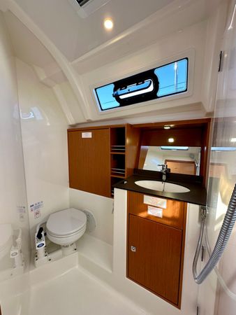 Bavaria Cruiser 41 | Zubatac