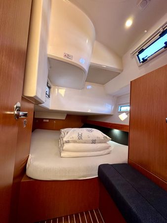 Bavaria Cruiser 41 | Zubatac