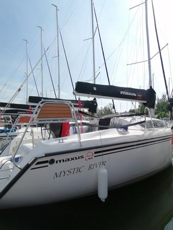 Northman Maxus 33.1 | Mystic River