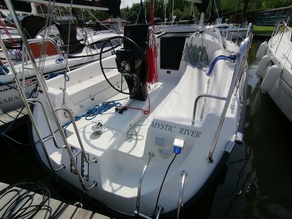 Northman Maxus 33.1 | Mystic River