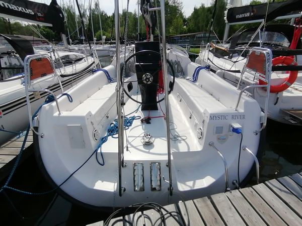 Northman Maxus 33.1 | Mystic River