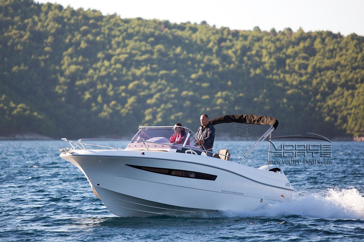 Atlantic Marine Suncruiser 690 | Sun Cruiser