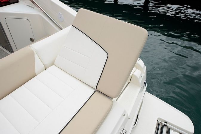 Bayliner 742 | Cuddy