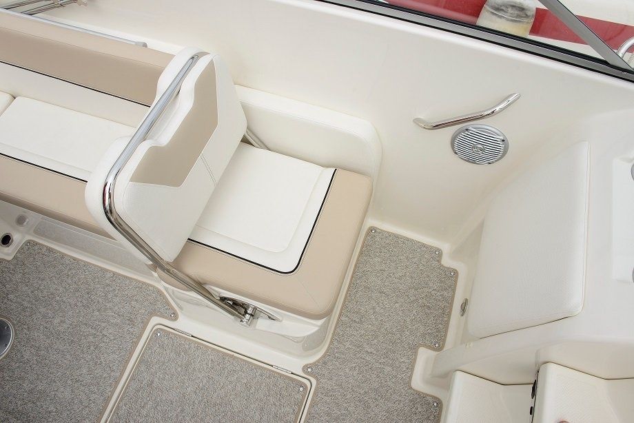 Bayliner 742 | Cuddy