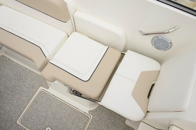 Bayliner 742 | Cuddy