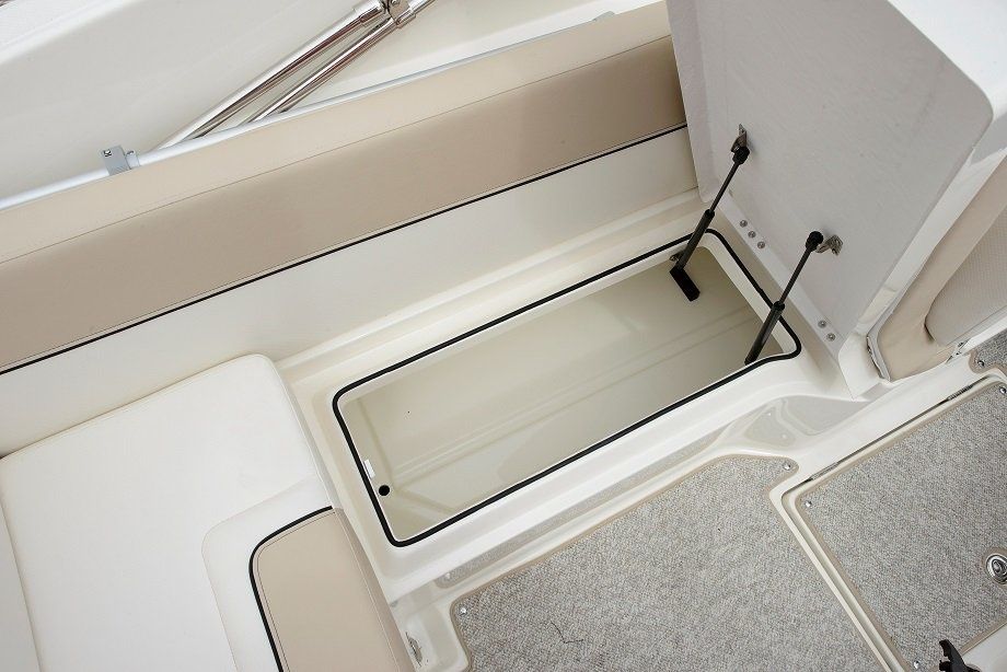 Bayliner 742 | Cuddy