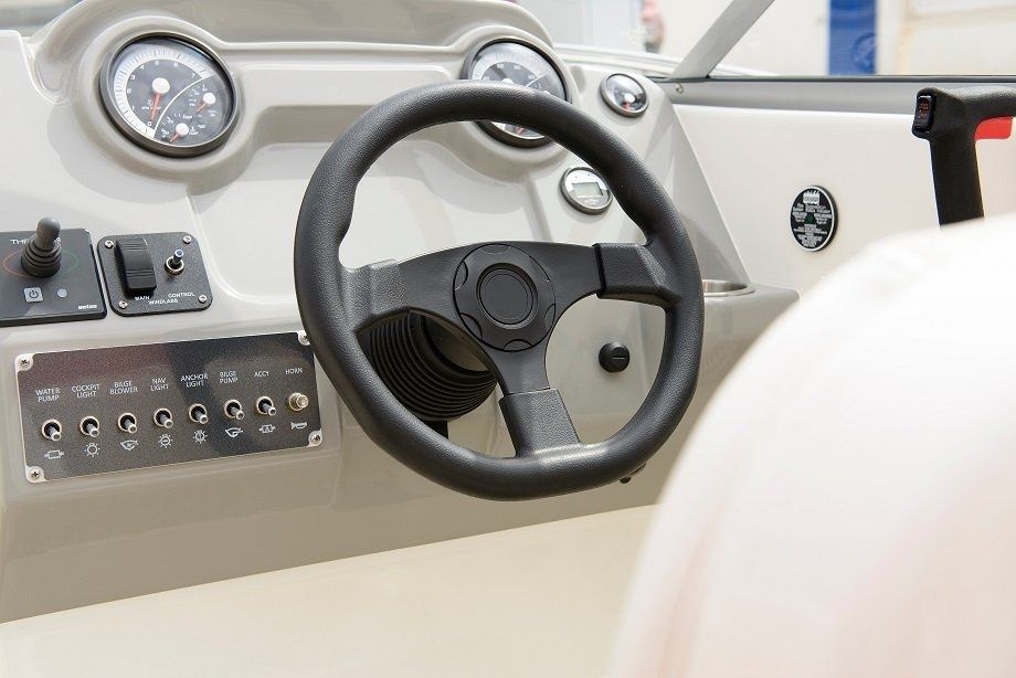 Bayliner 742 | Cuddy