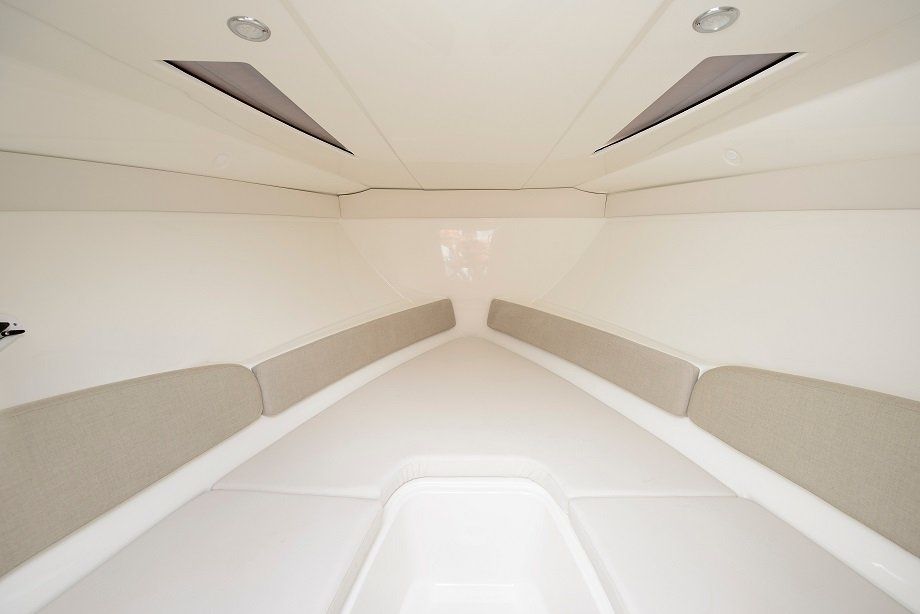 Bayliner 742 | Cuddy