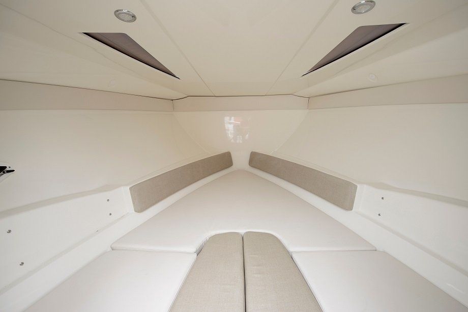 Bayliner 742 | Cuddy