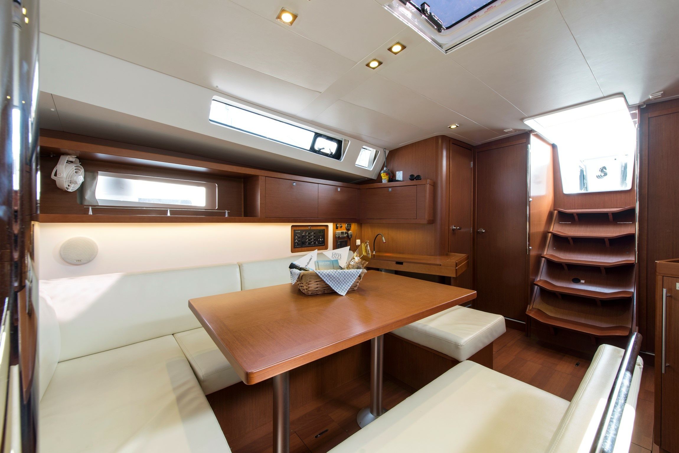 Beneteau Oceanis 45 | Raphaella
