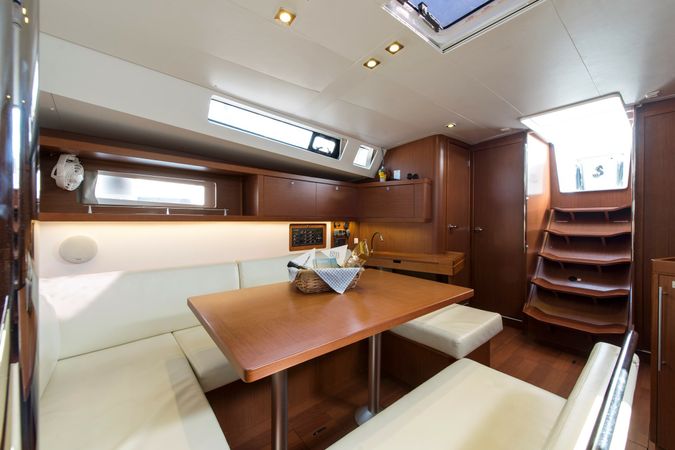 Beneteau Oceanis 45 | Raphaella