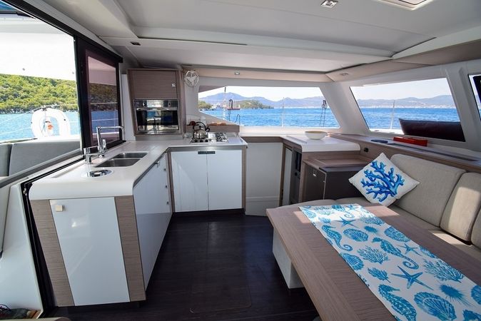 Fountaine Pajot Isla 40 | Arven
