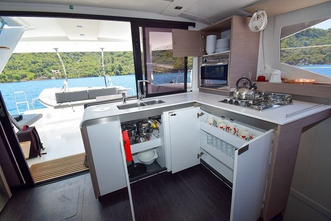 Fountaine Pajot Isla 40 | Arven