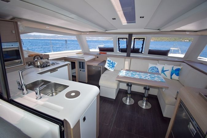 Fountaine Pajot Isla 40 | Arven