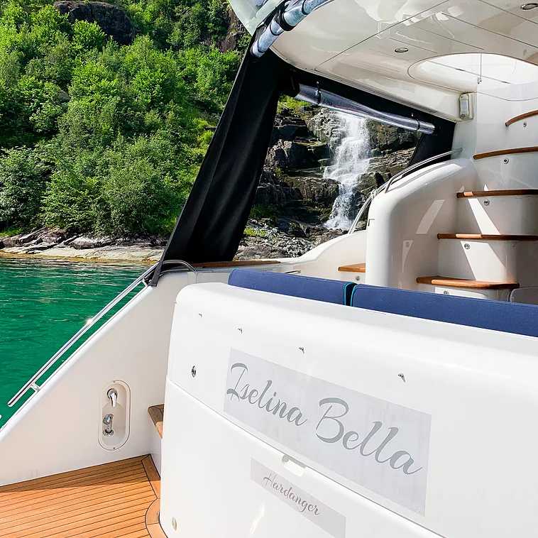 Princess 50 | Iselina Bella