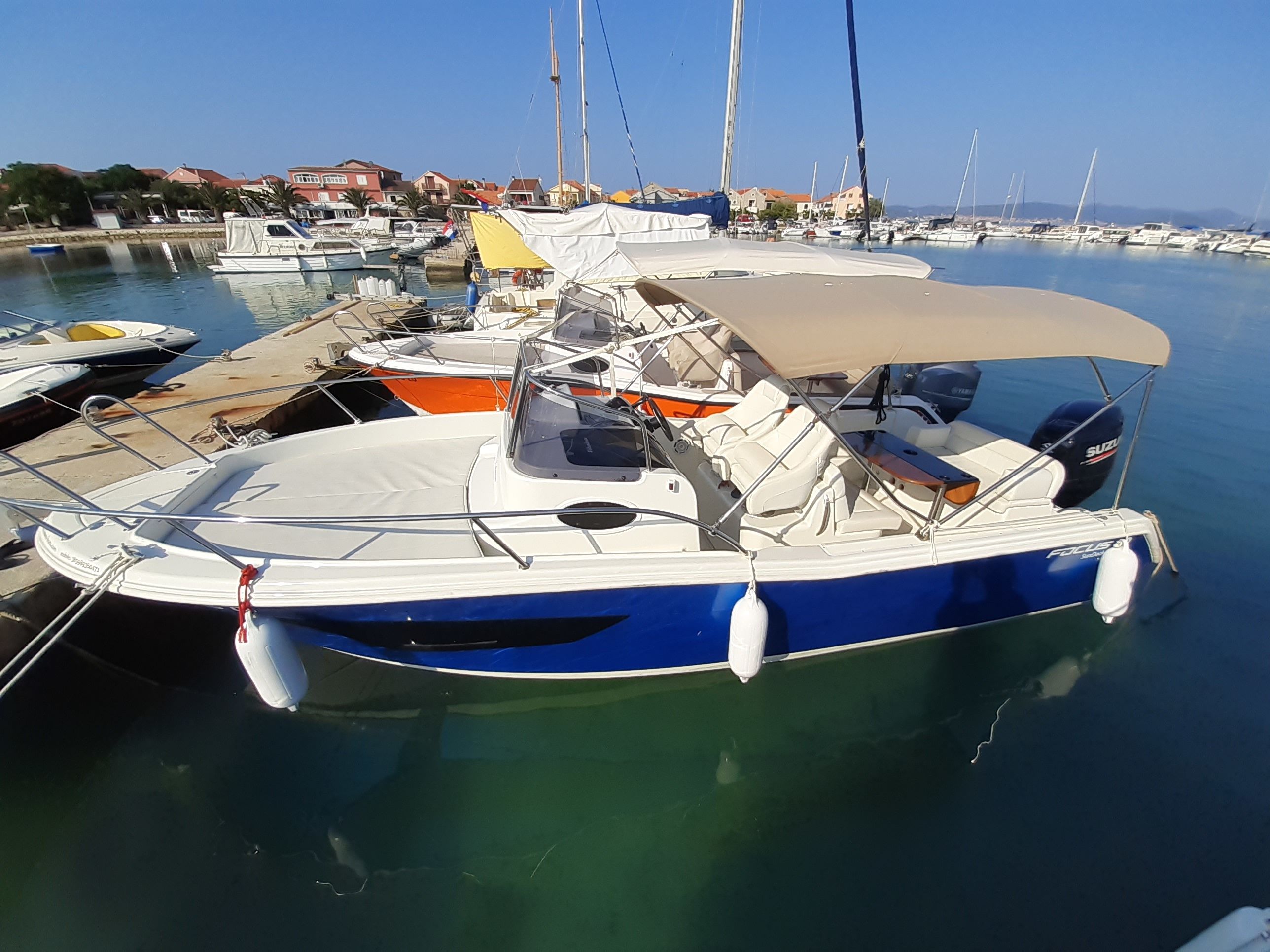 Focus 23 | Sundeck (Blue)