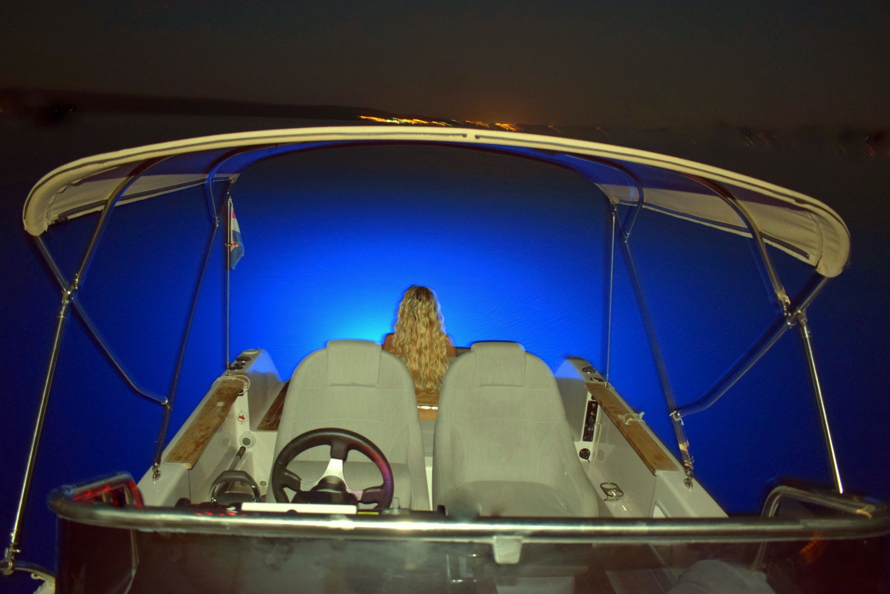 Focus SunDeck 23 | Deluxe