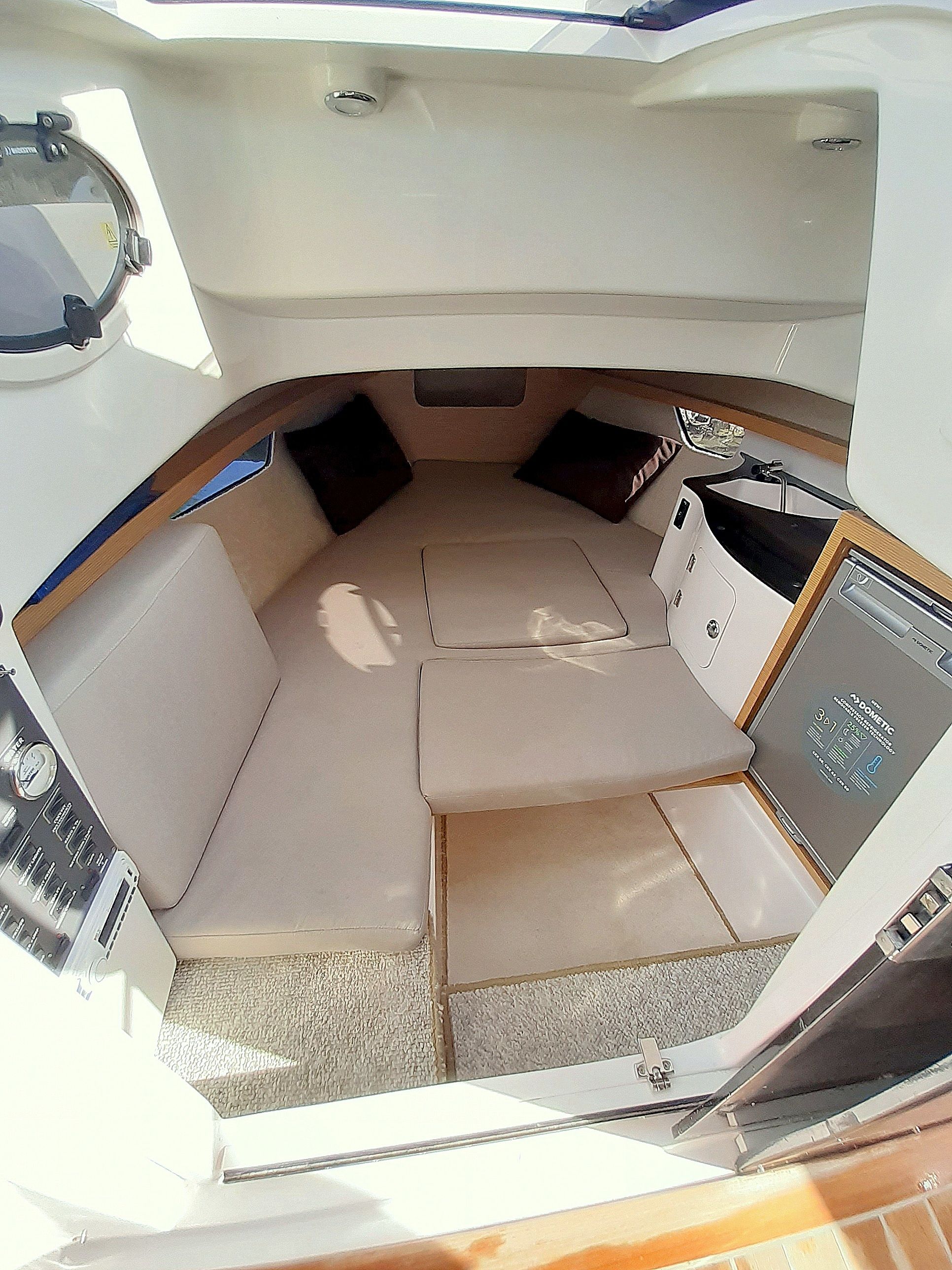 Focus SunDeck 23 | Deluxe