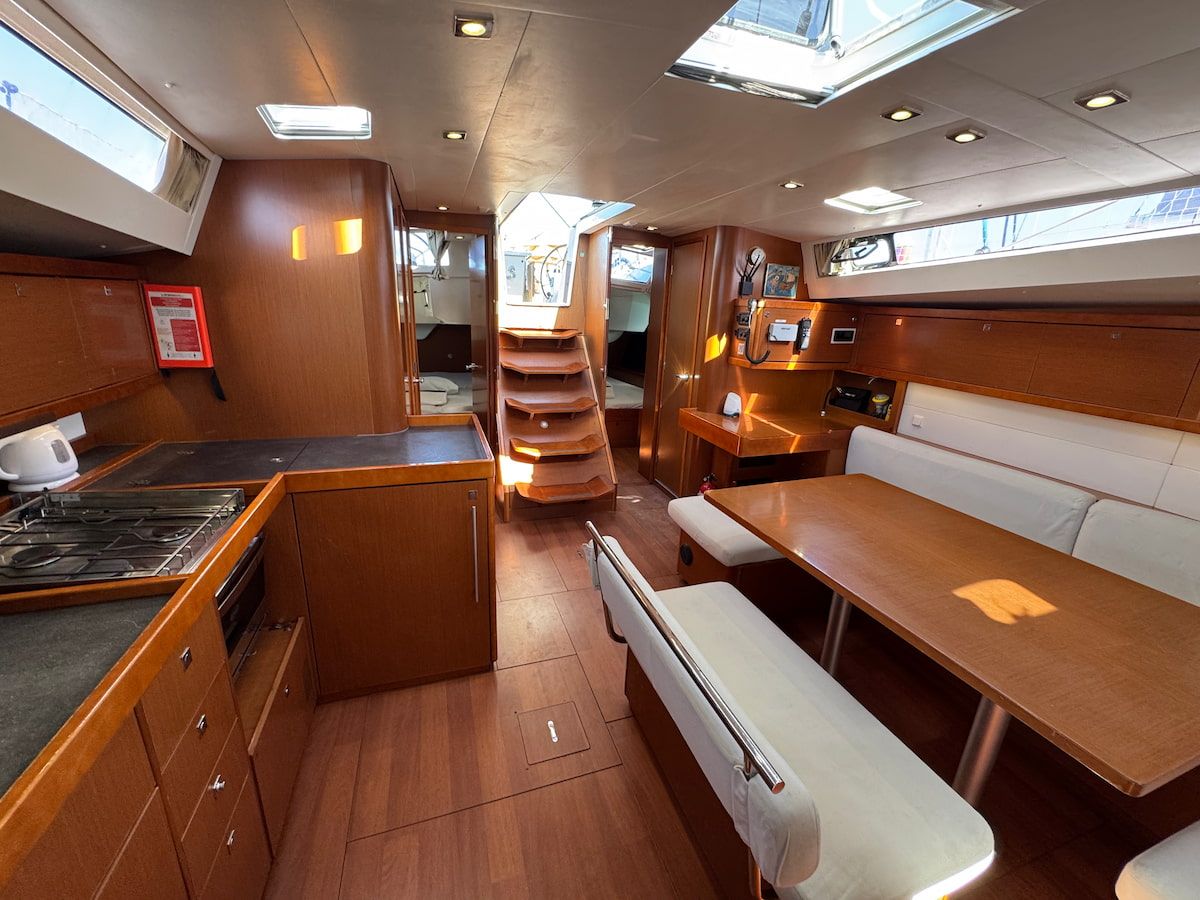 Beneteau Oceanis 48 | Roxanna