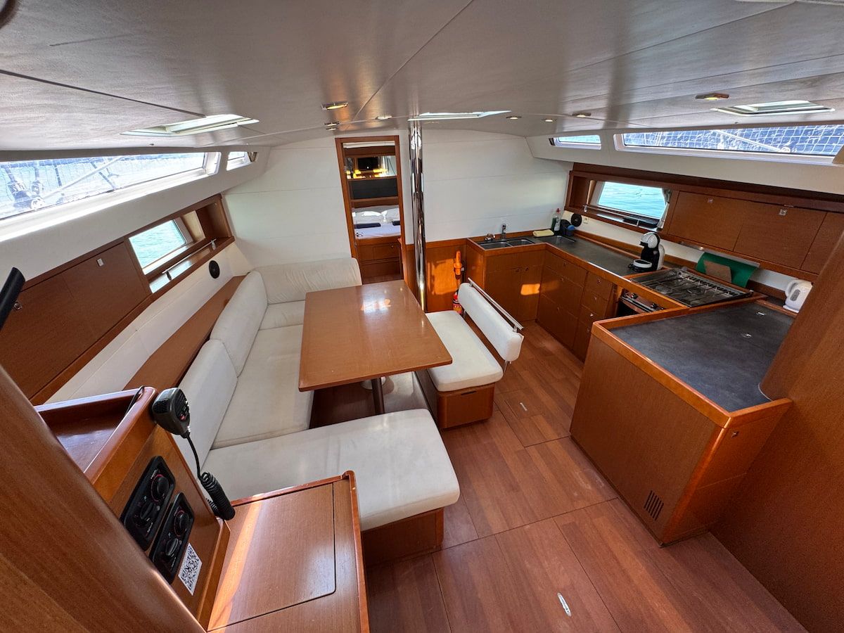 Beneteau Oceanis 48 | Roxanna