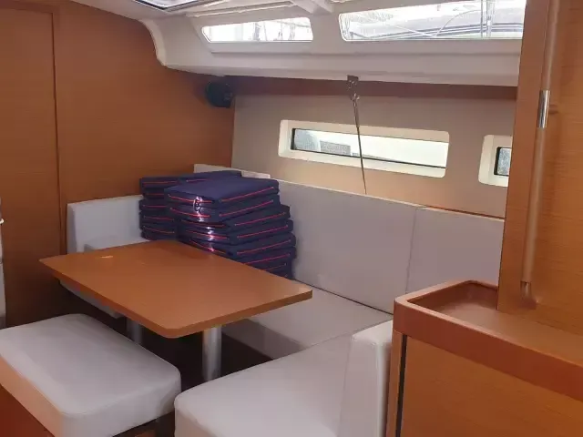 Jeanneau Sun Odyssey 440 | Lazy River
