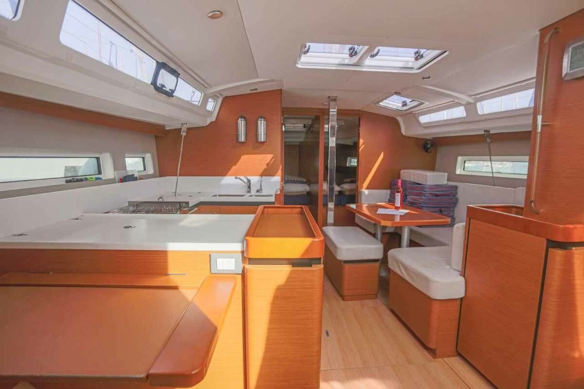 Jeanneau Sun Odyssey 440 | Lazy River